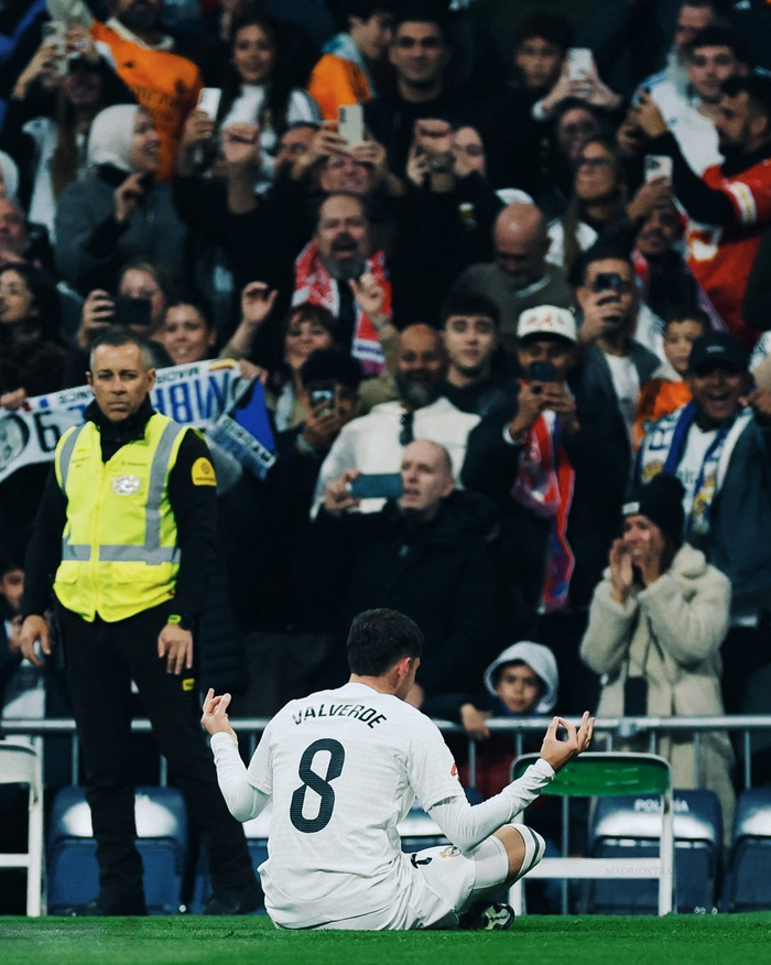 把悬念压在 把悬念压在