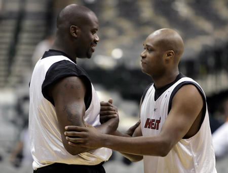 一场看似 一场看似